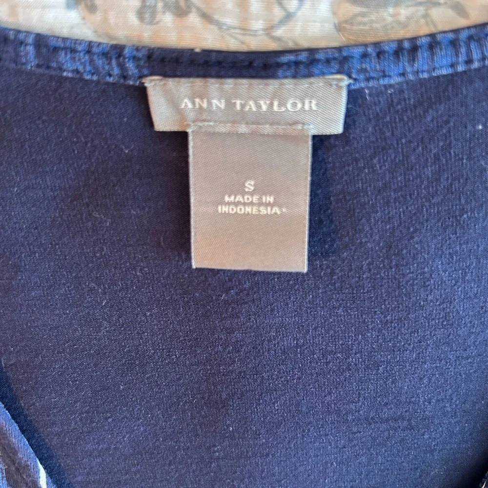 Ann Taylor Elegant Blue Patterned Jersey Knit Blouse with Peplum Gather Waist - Picture 7 of 12